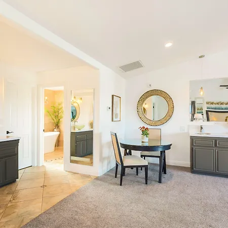 Villa Inn- Adult Only- Temecula Wine Country-3